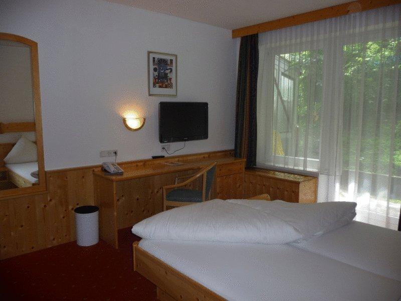 Hotel Bierwirt Innsbruck Rum bild