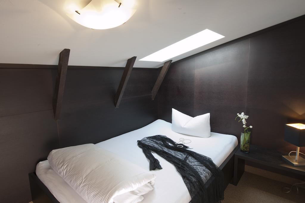 Hotel Bierwirt Innsbruck Rum bild
